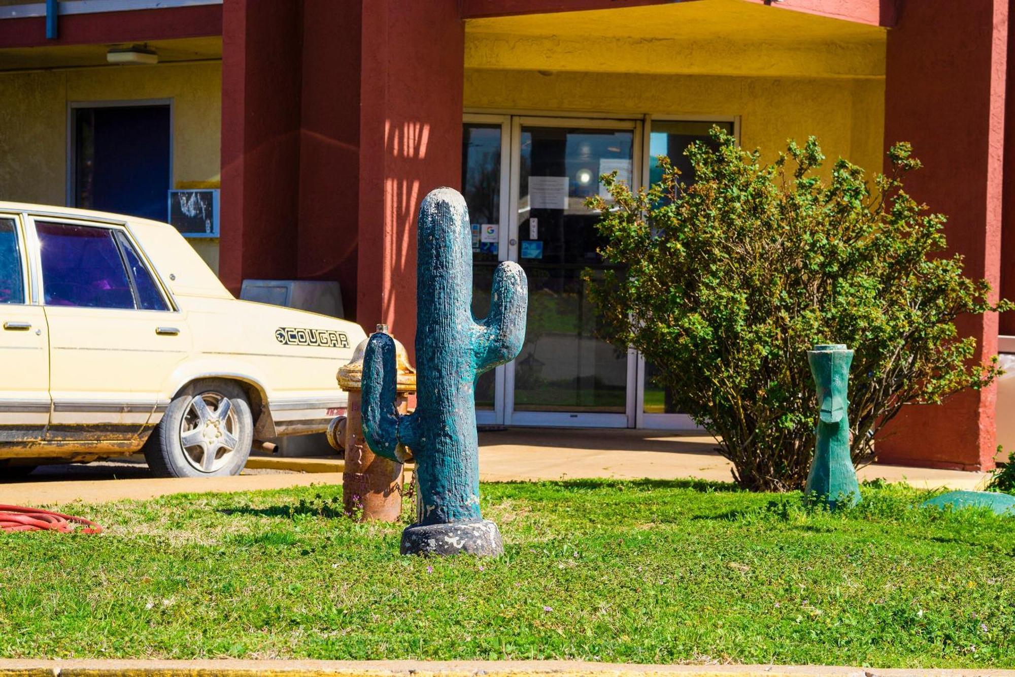 Castle & By Oyo Motel Chickasha