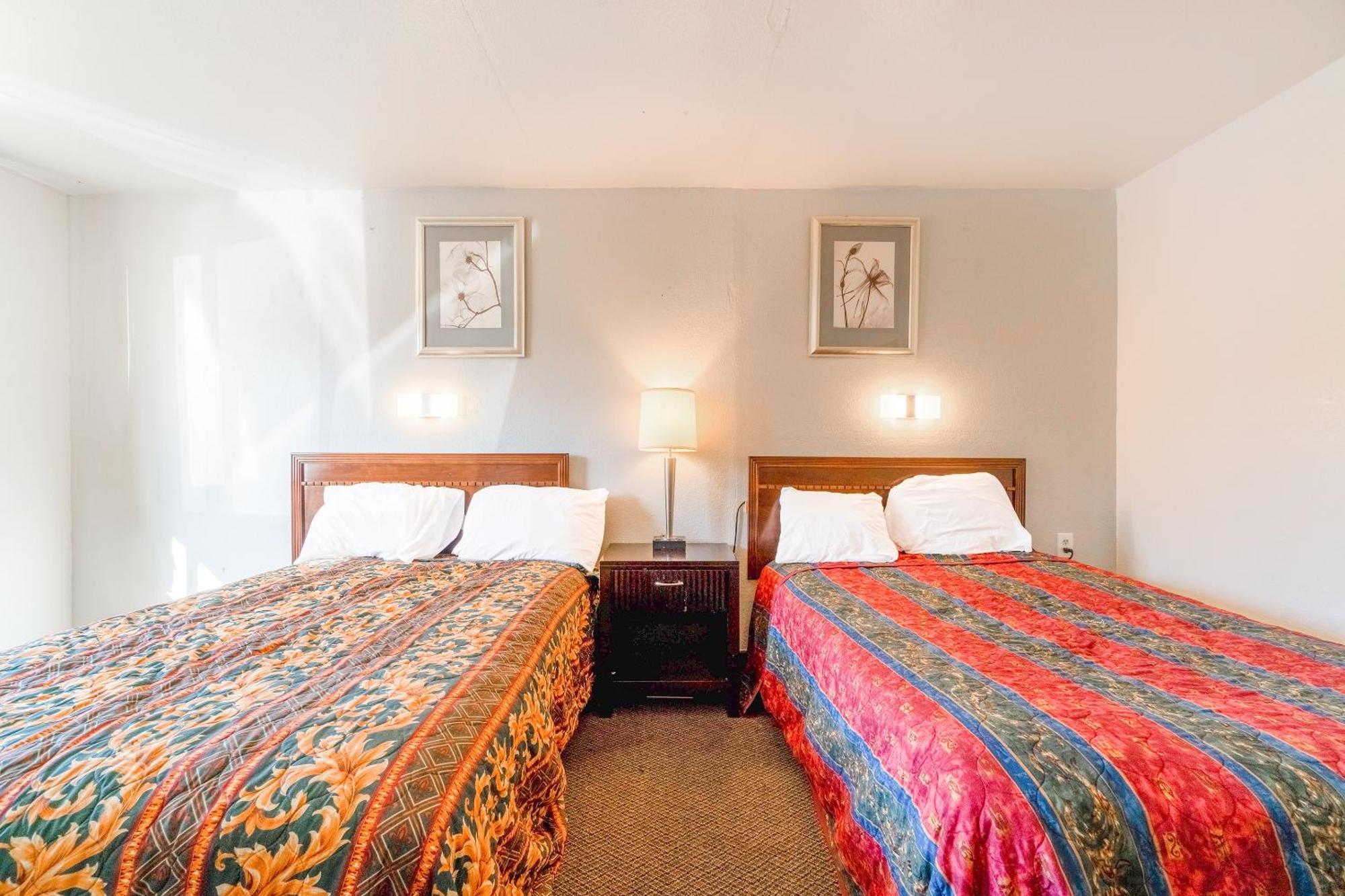 Motel Castle & By Oyo Chickasha